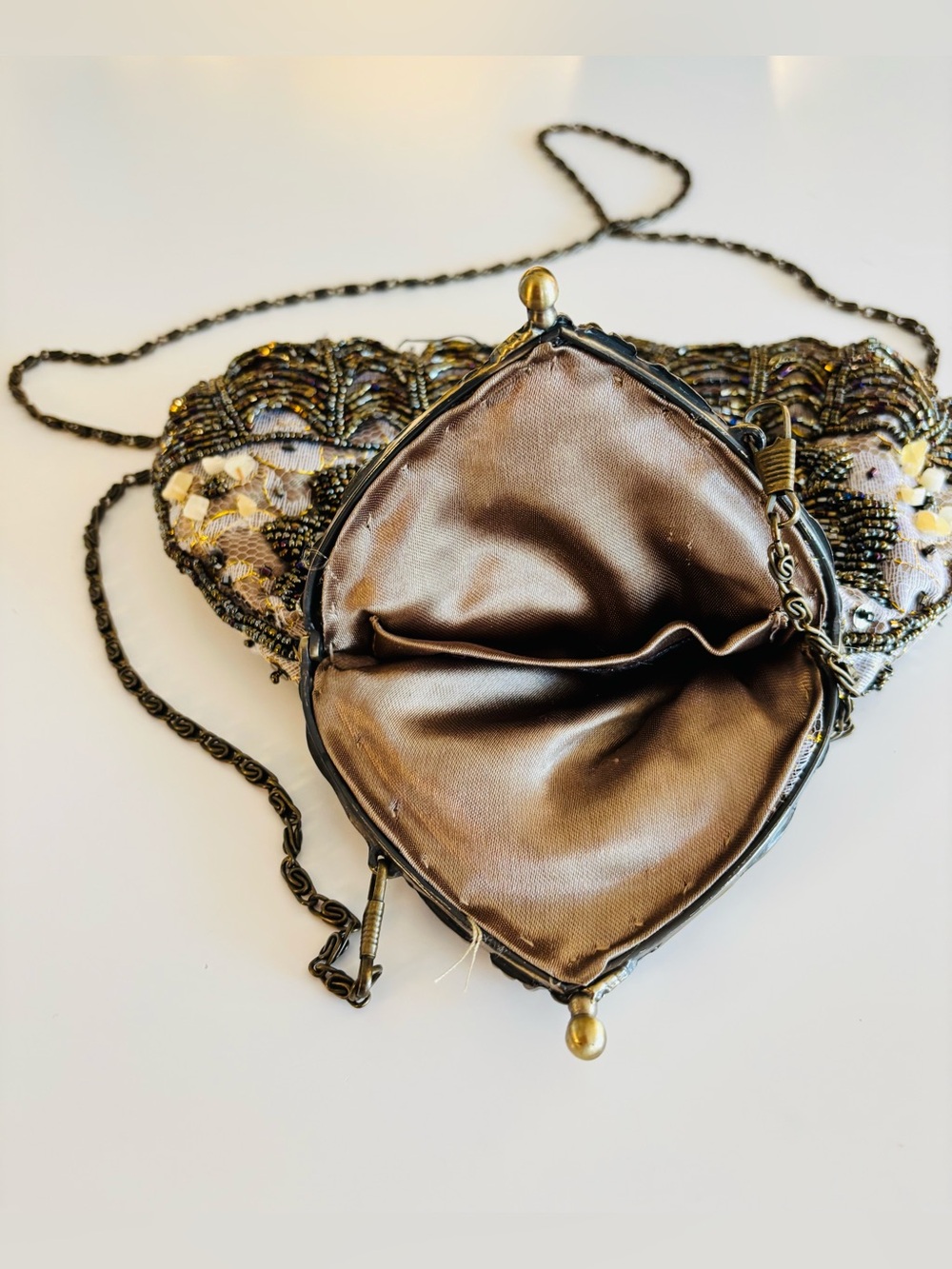 Vintage Beaded Floral Clutch in Gold and Cream - Picture 6 of 14